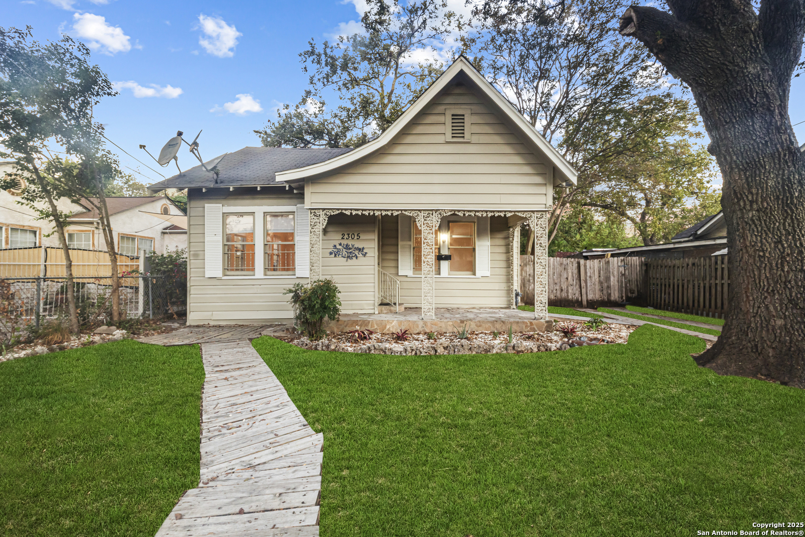 2305 Fresno, San Antonio TX 78201