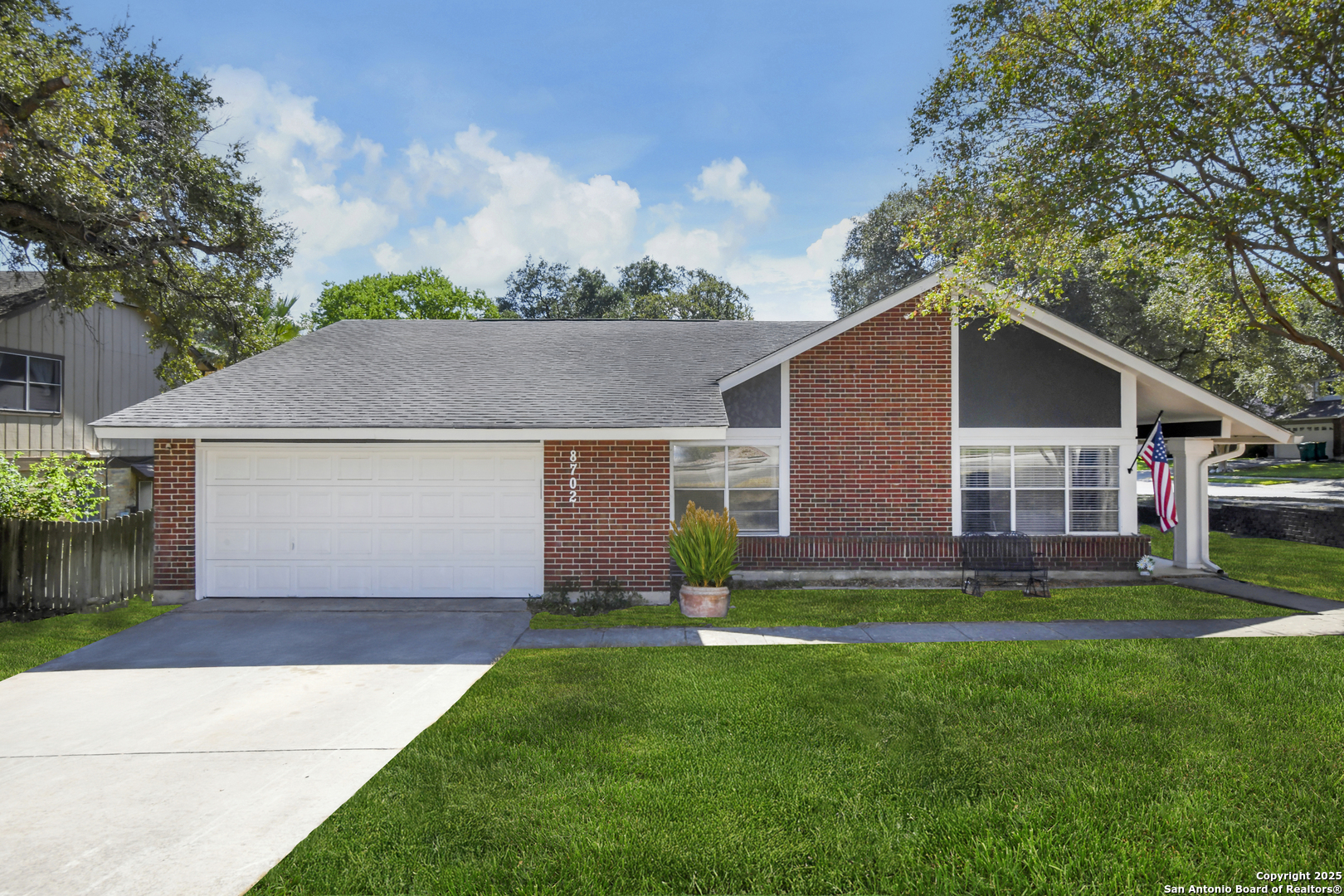 8702 N Collingwood, Universal City TX 78148