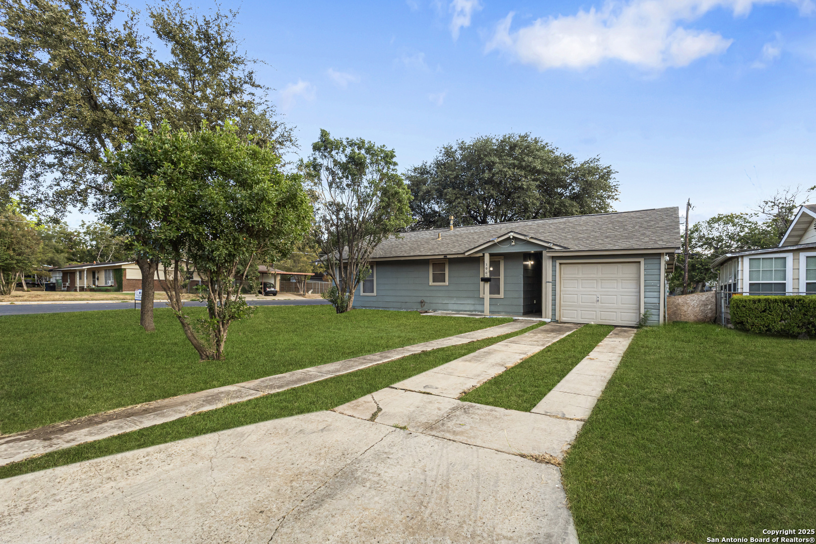 390 Harcourt, San Antonio TX 78223