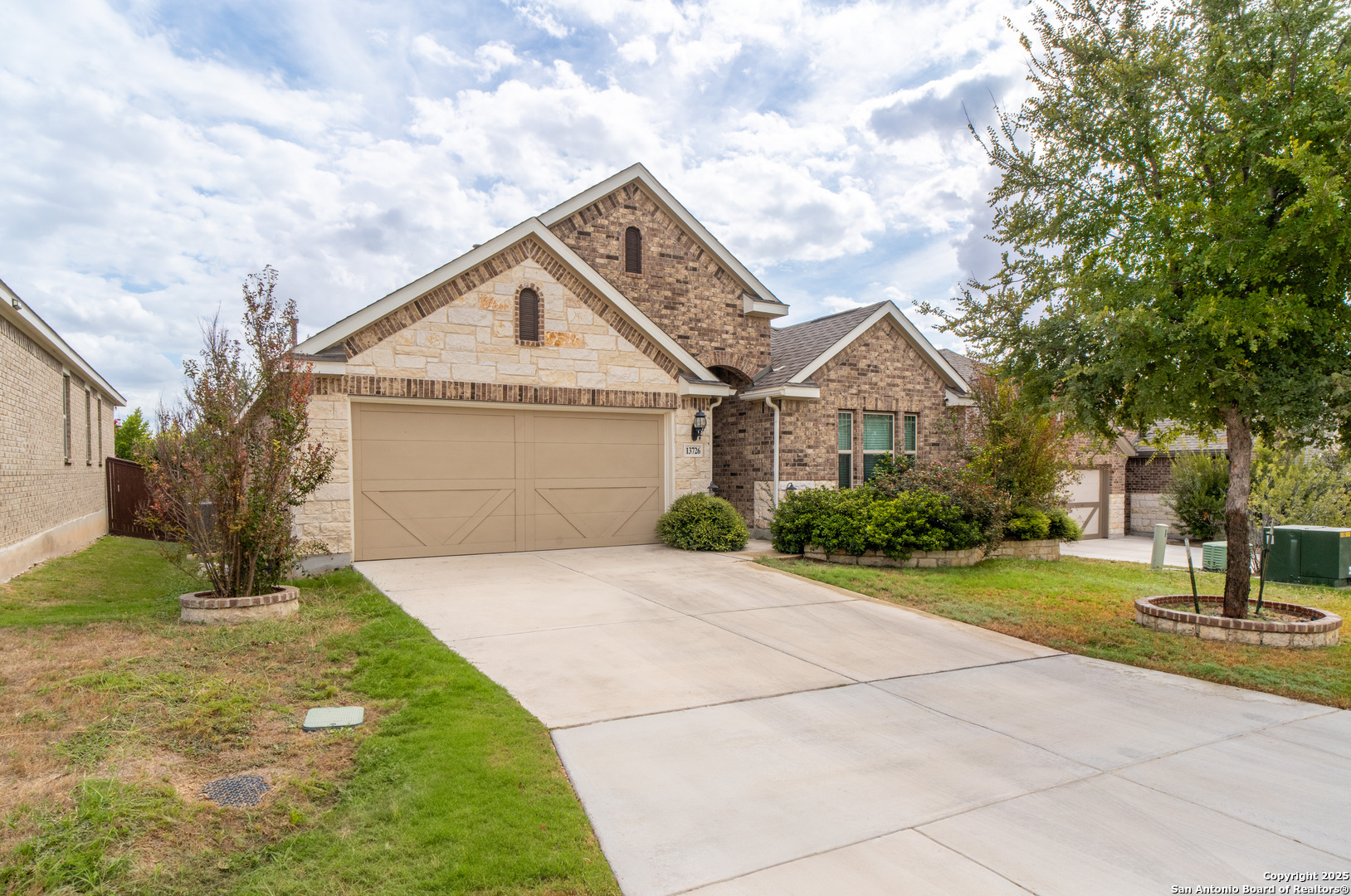 13726 quiet fox, San Antonio TX 78245