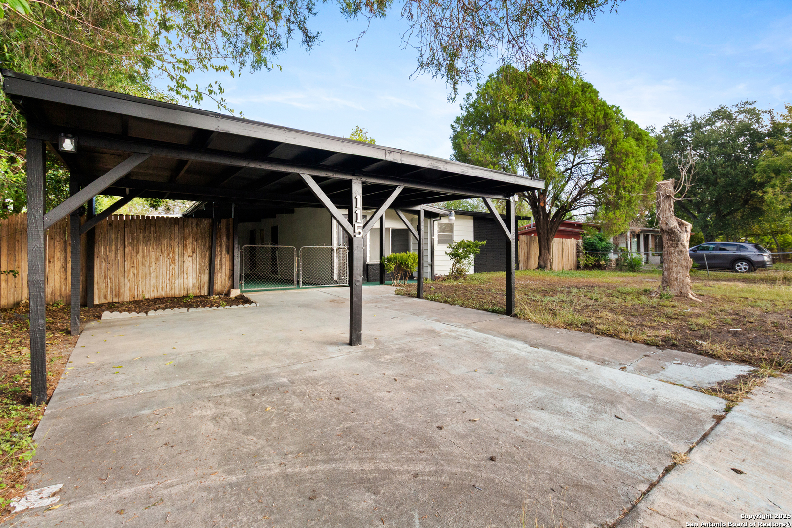 115 Dumont, San Antonio TX 78227