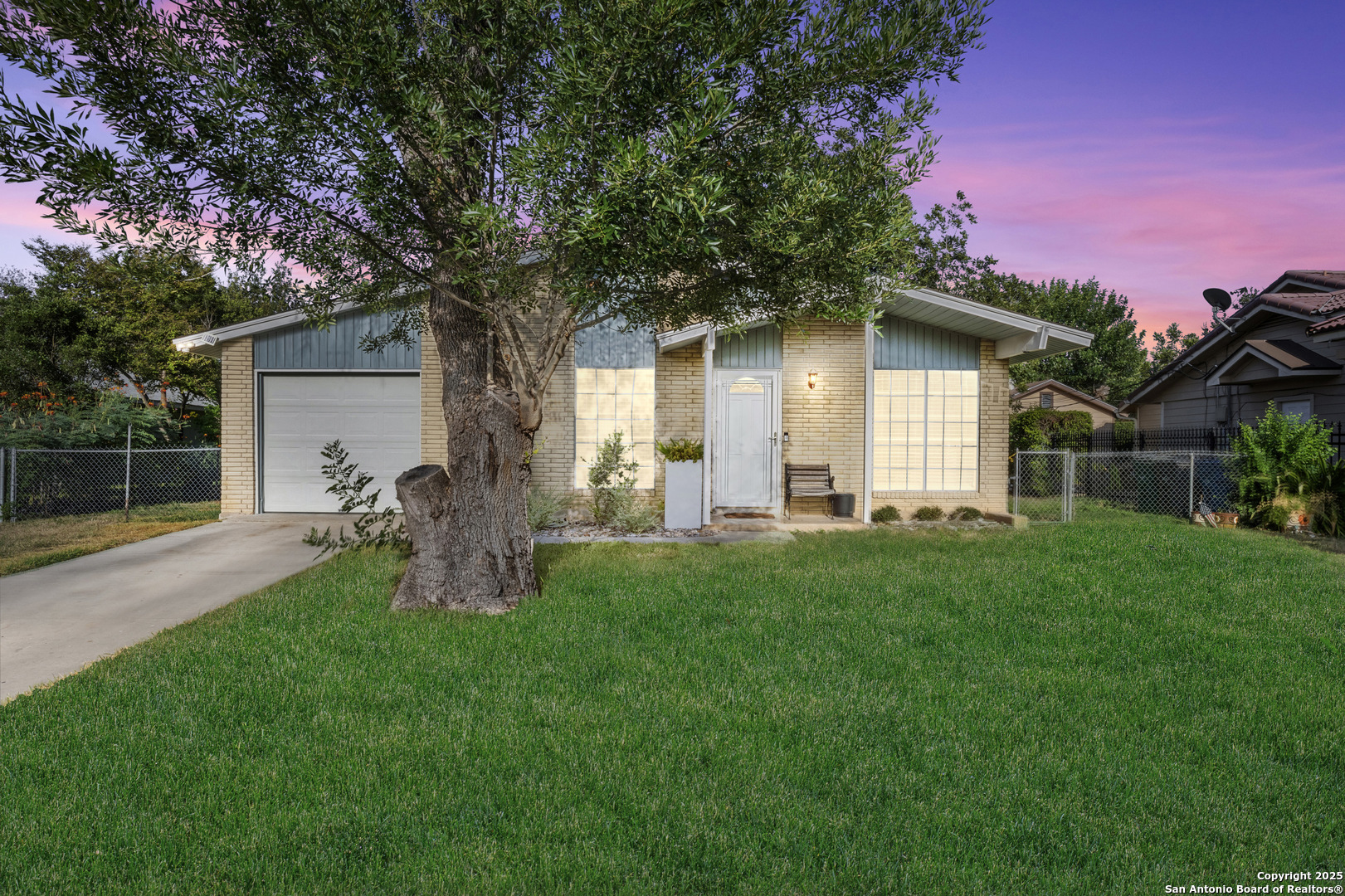 9018 Chaminade, San Antonio TX 78224