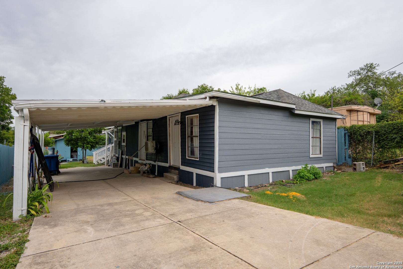 2320 Suzette, San Antonio TX 78227