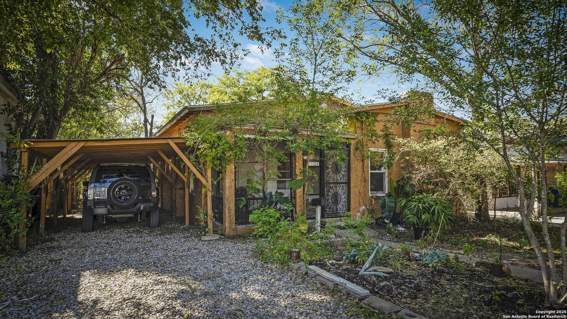 1434 hicks, San Antonio TX 78210