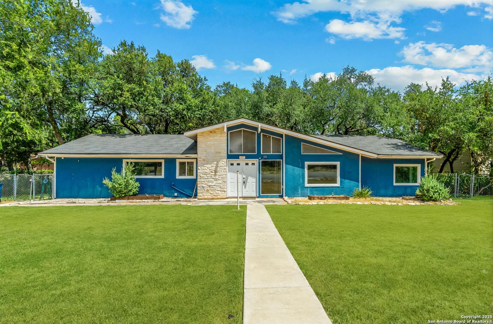 3019 Lakeview Dr, Canyon Lake TX 78133