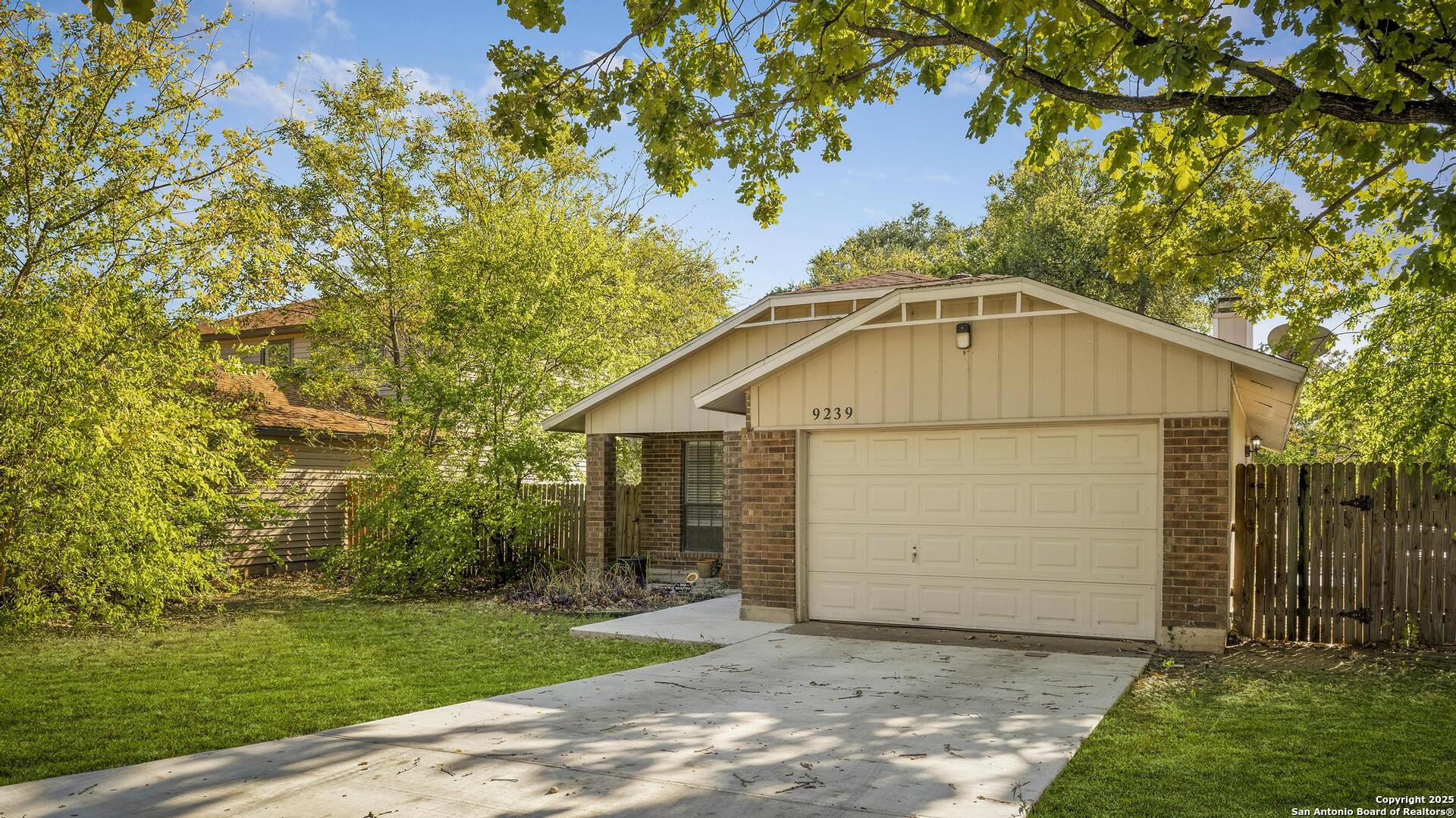 9239 Mirecourt, San Antonio TX 78250
