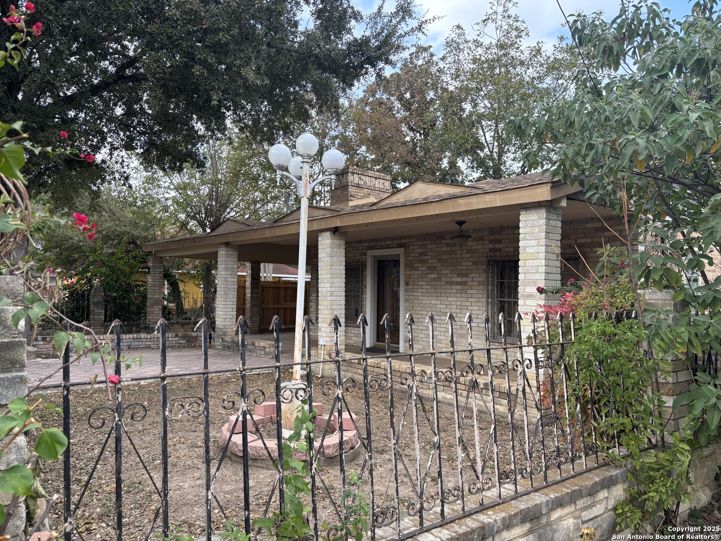 5459 Ergill, San Antonio TX 78227