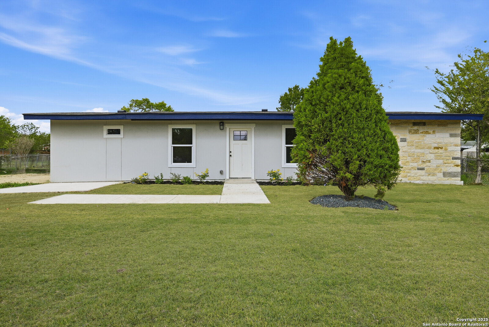 6035 Misty Valley, San Antonio TX 78242