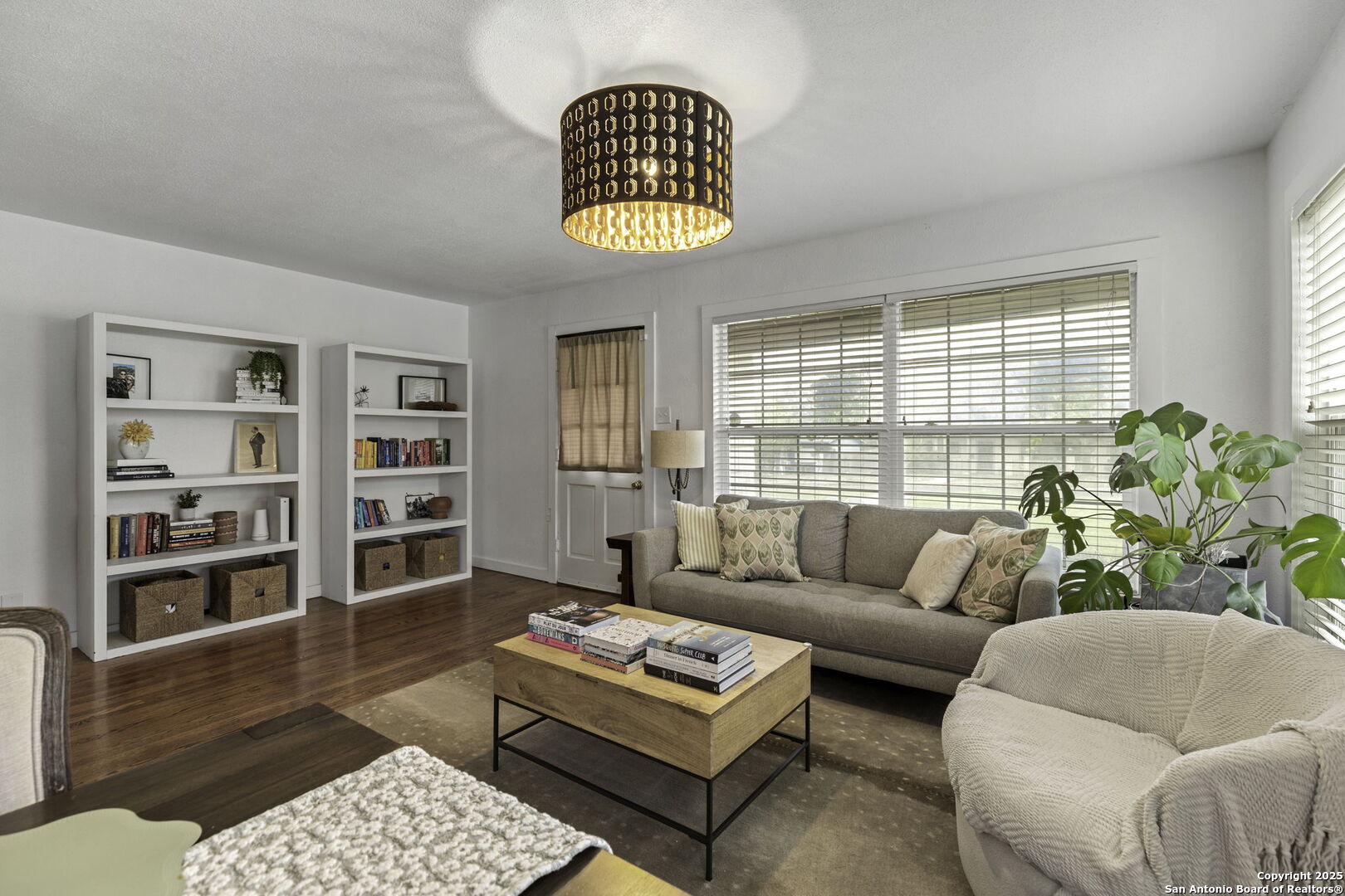 403 Karen, San Antonio TX 78209