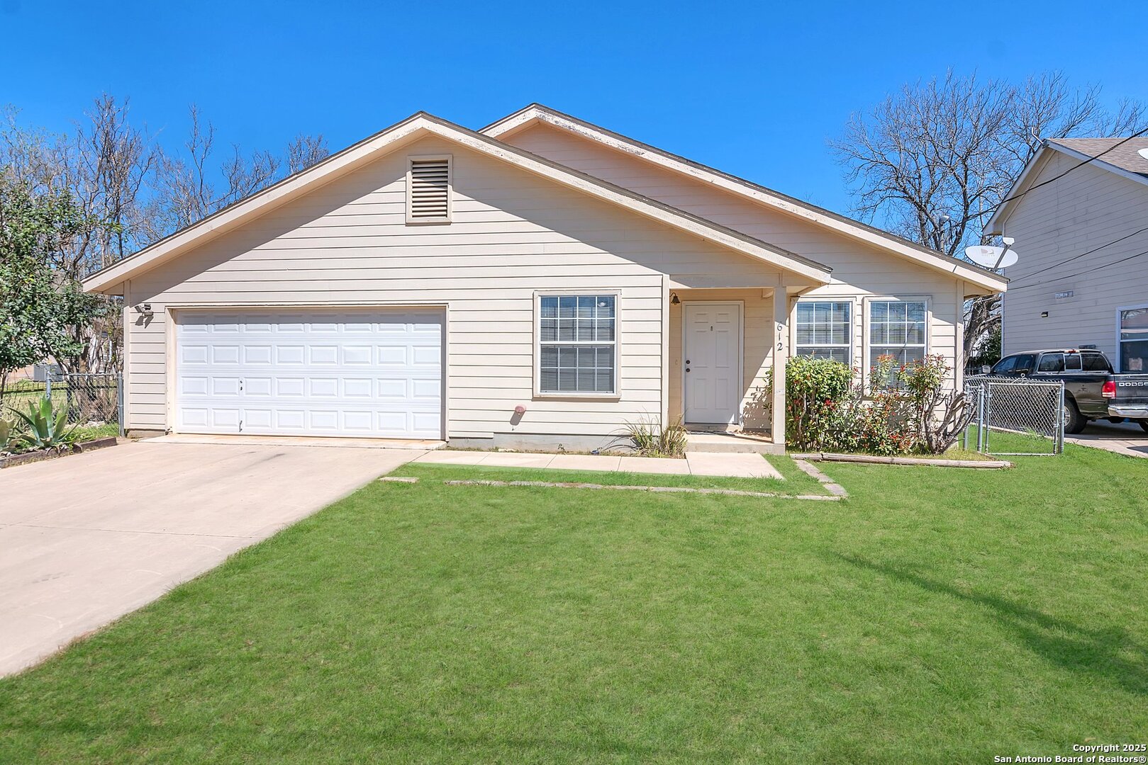 612 E Theissen, Boerne TX 78006