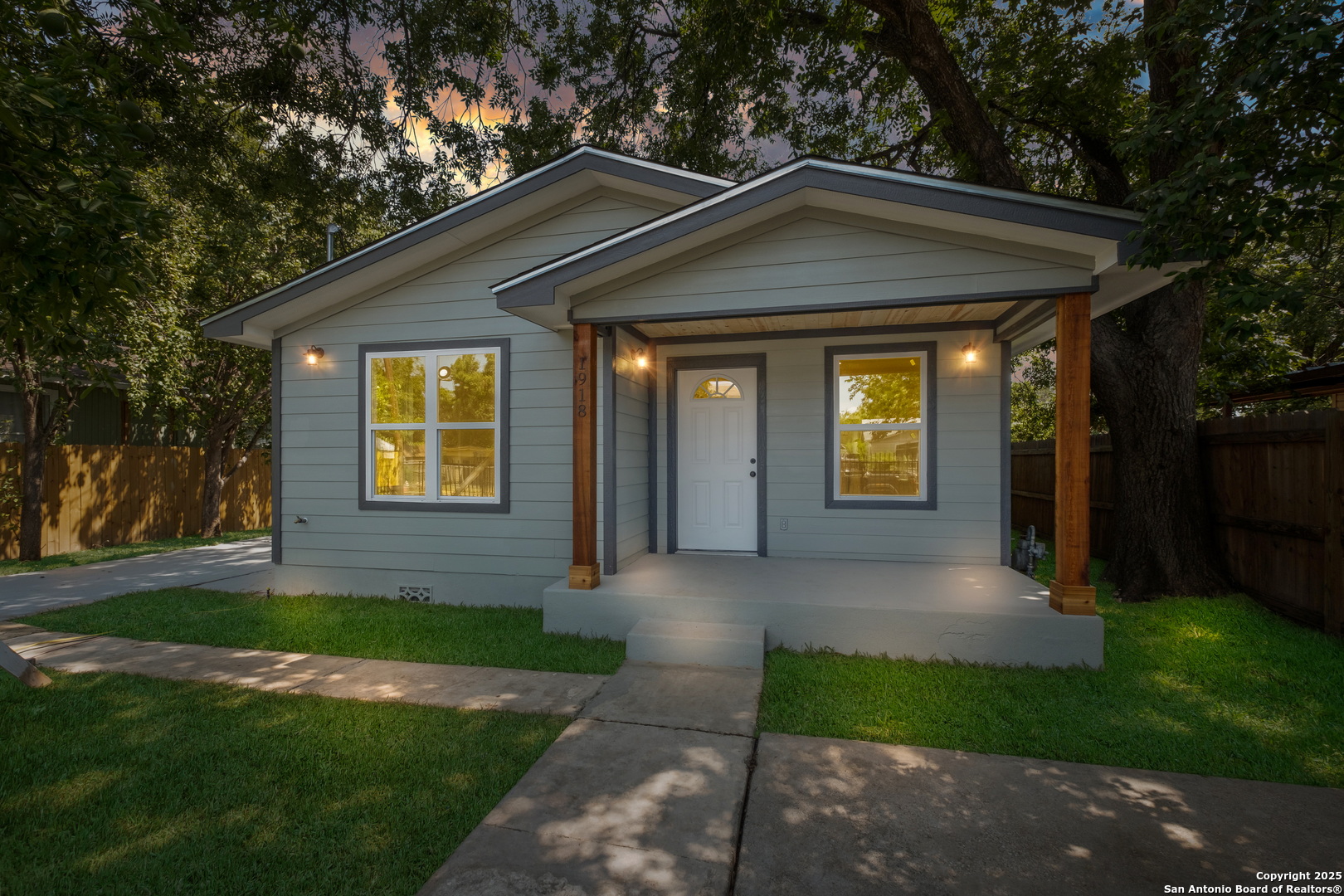 1918 Brunswick, San Antonio TX 78211