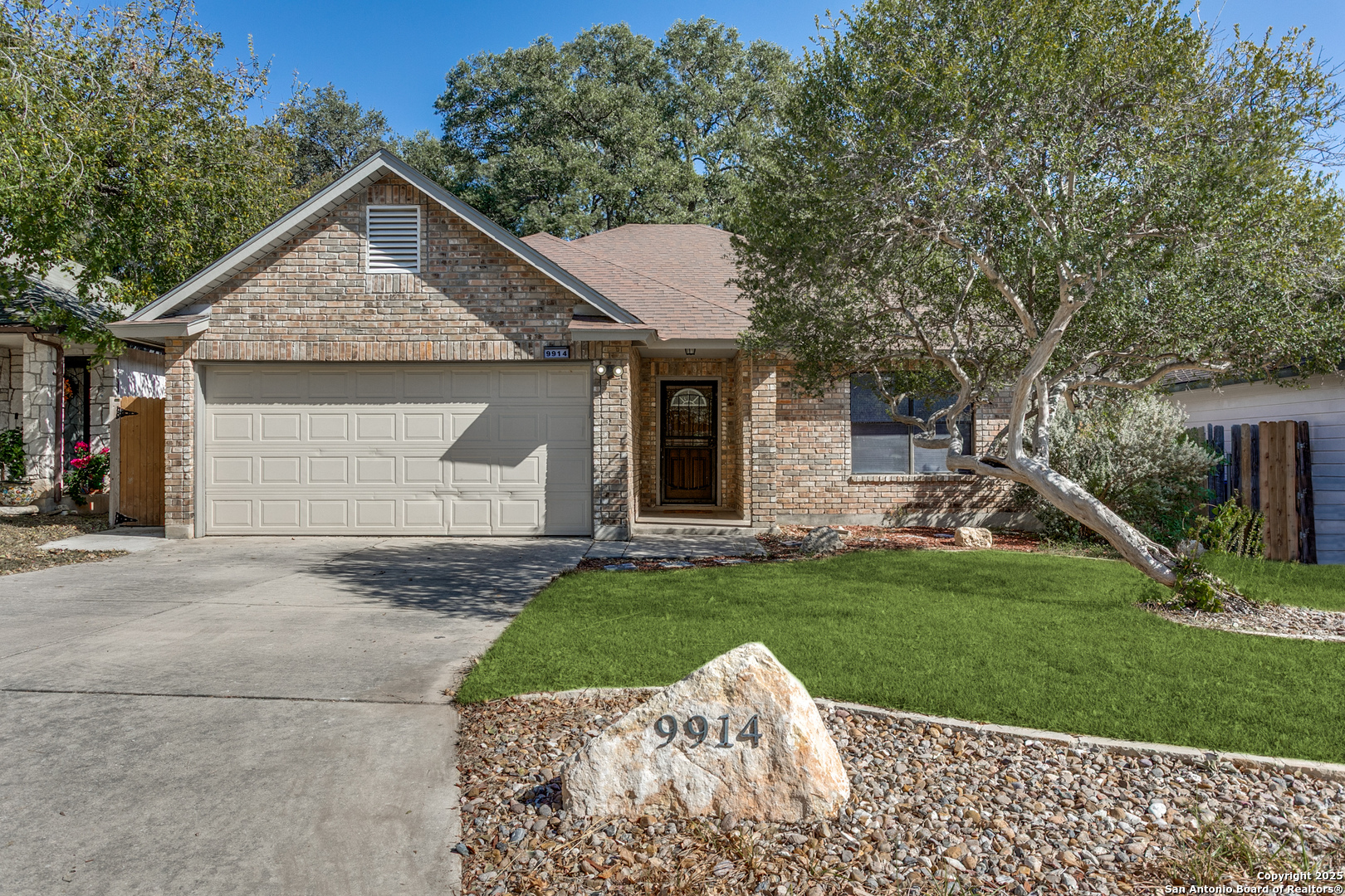9914 Sandbrook Hill, San Antonio TX 78254
