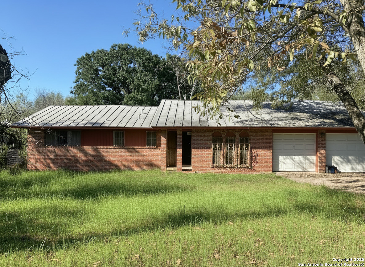 127 Roesler Rd., San Antonio TX 78220