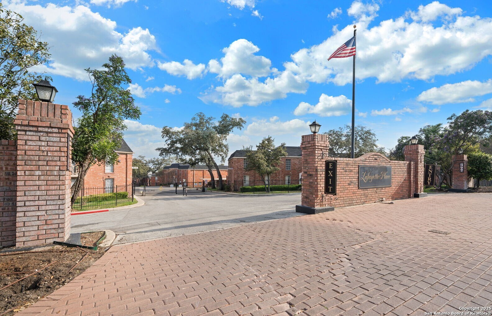 7500 Callaghan Unit APT 337, San Antonio TX 78229