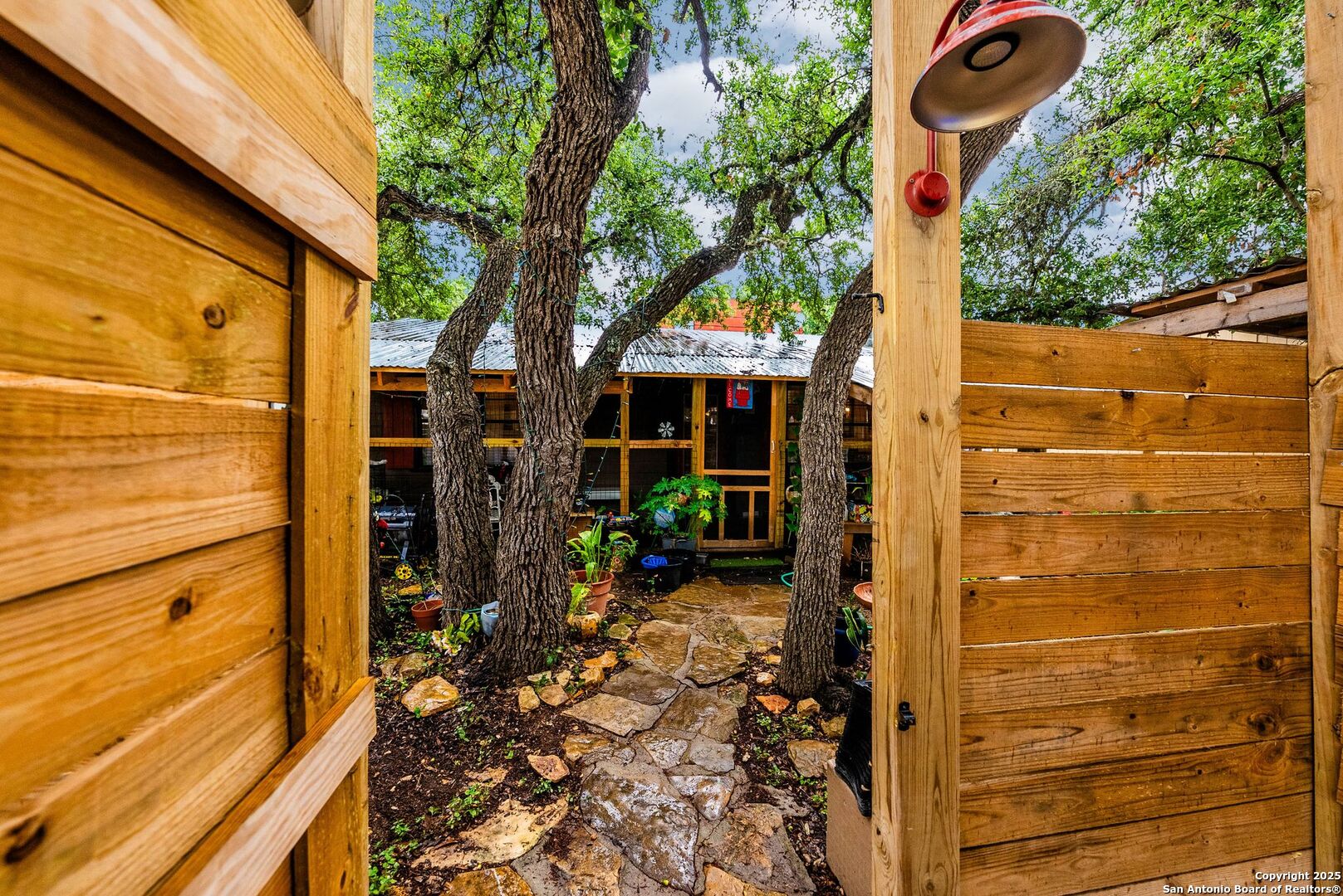 335 Flatrock, Canyon Lake TX 78133