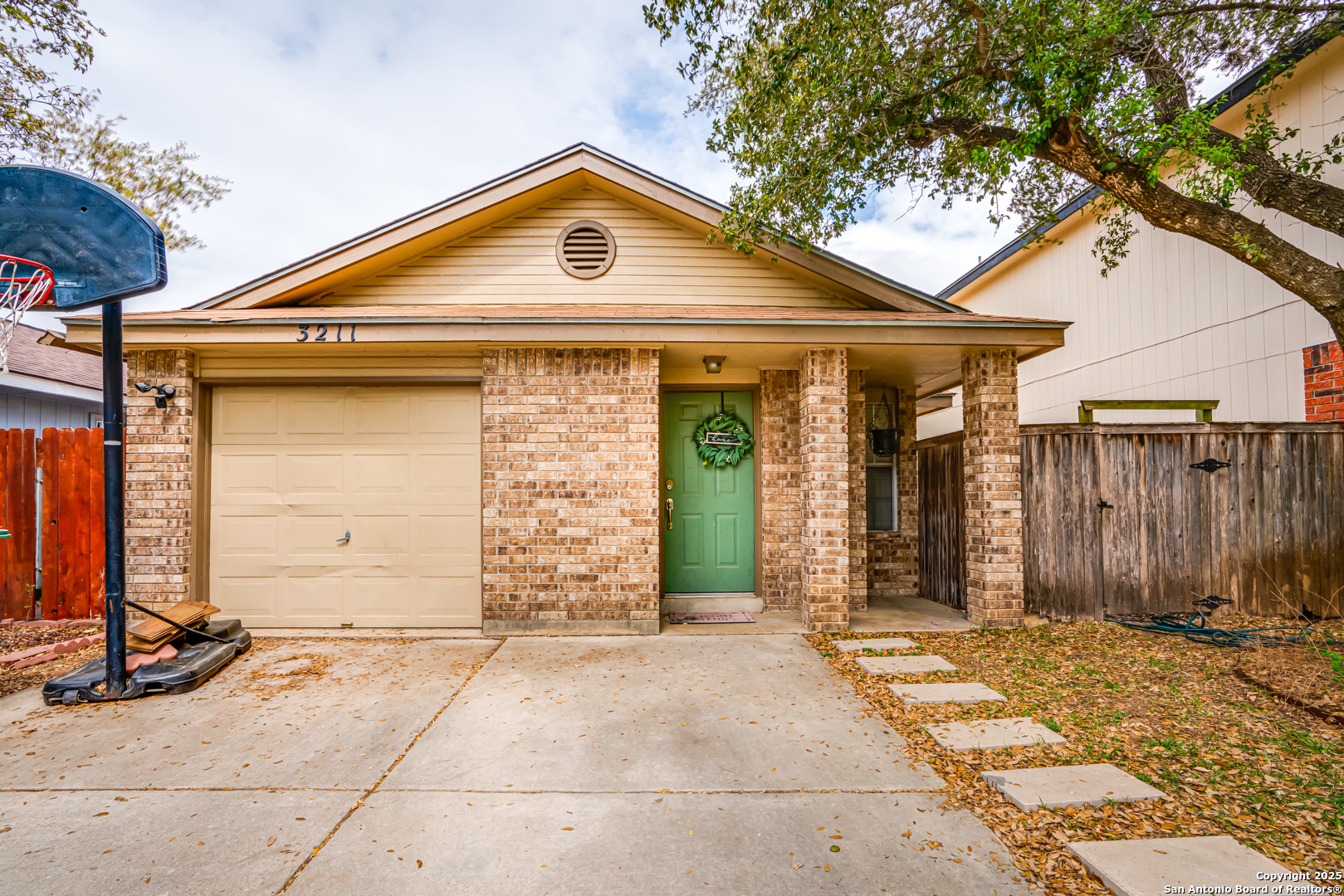 3211 Stoney Grv, San Antonio TX 78247