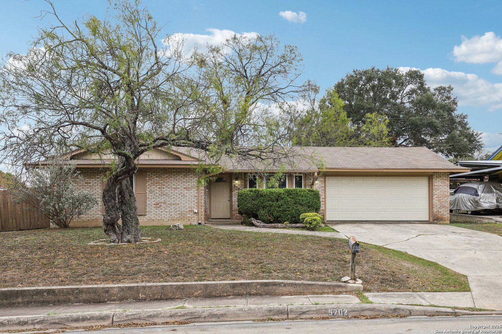 5702 Gabor, San Antonio TX 78240
