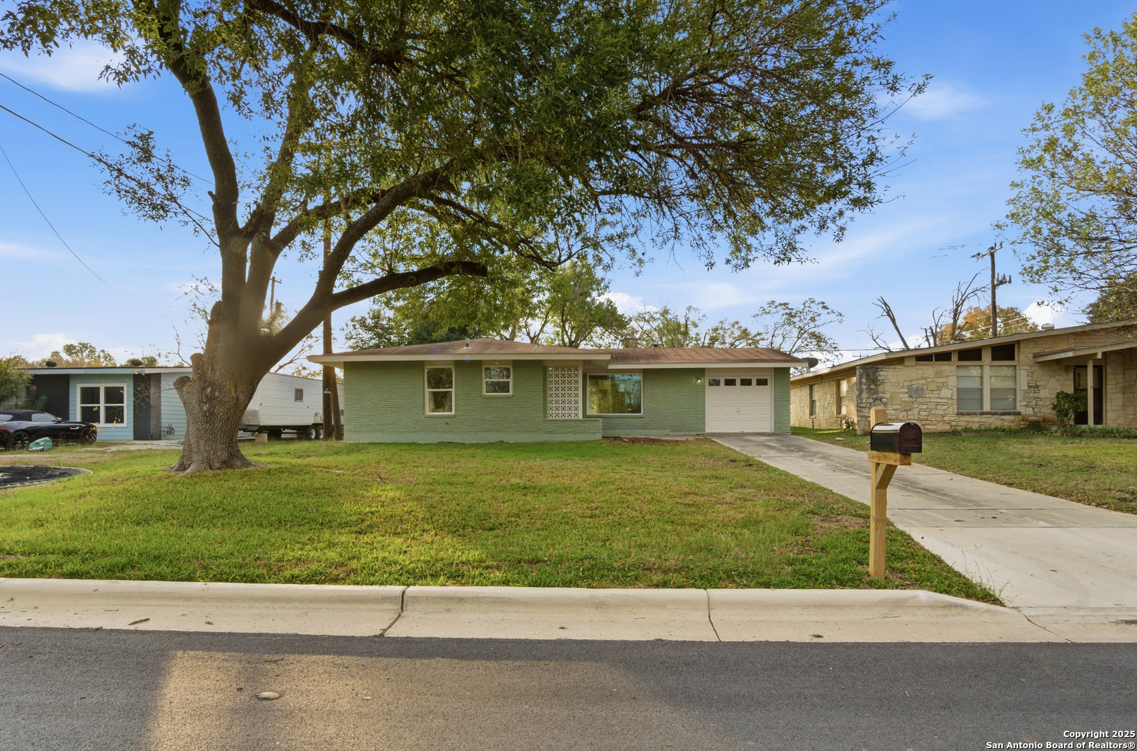 173 National Blvd, Universal City TX 78148