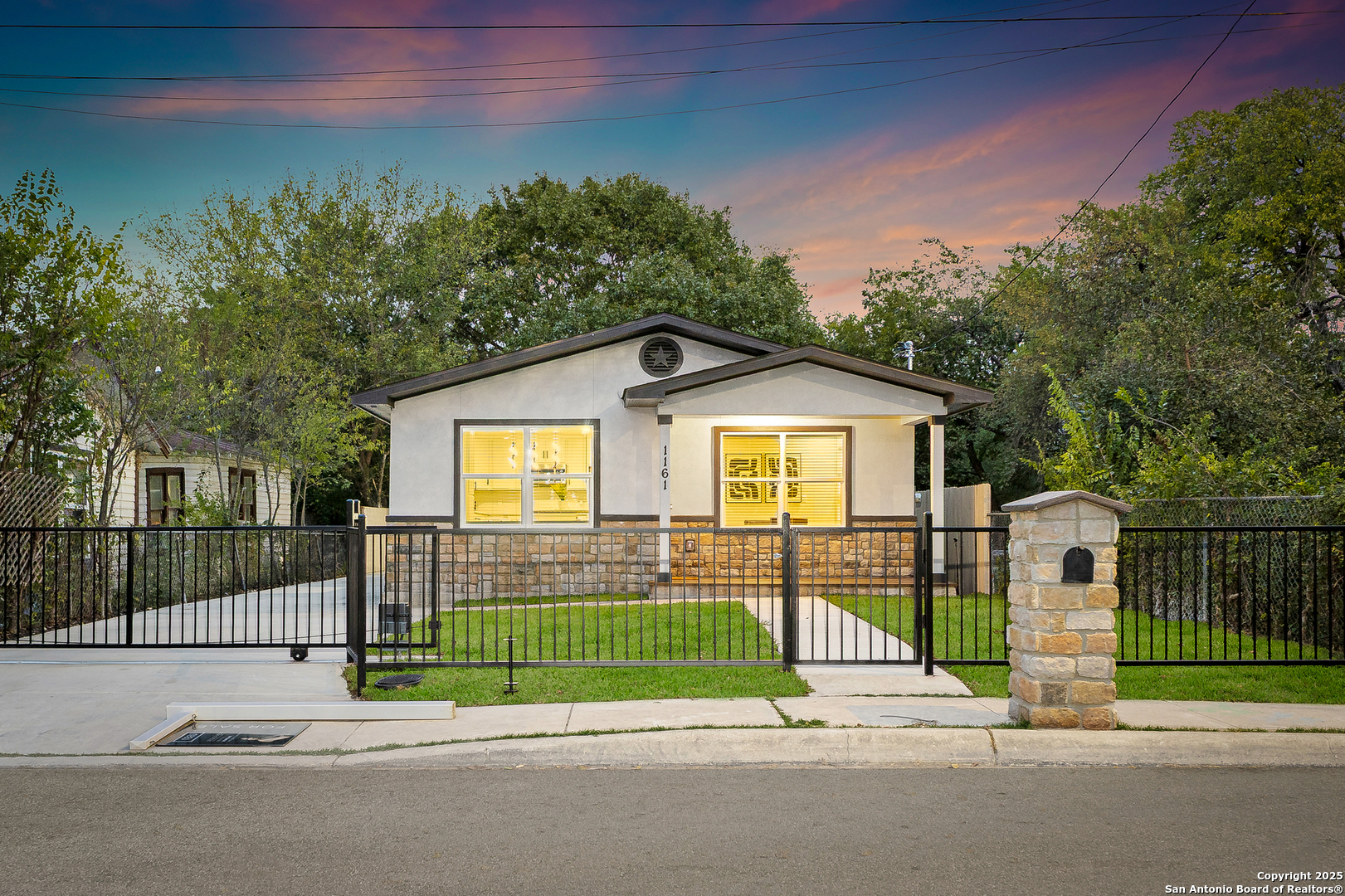 1161 Fitch, San Antonio TX 78211