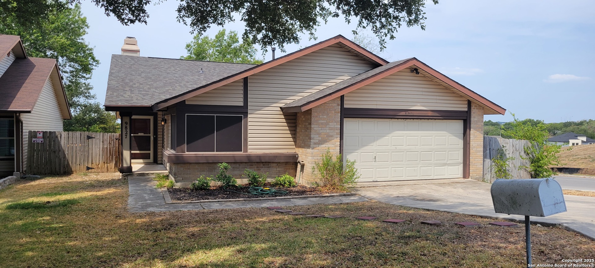 9827 Balanced Rock, Converse TX 78109