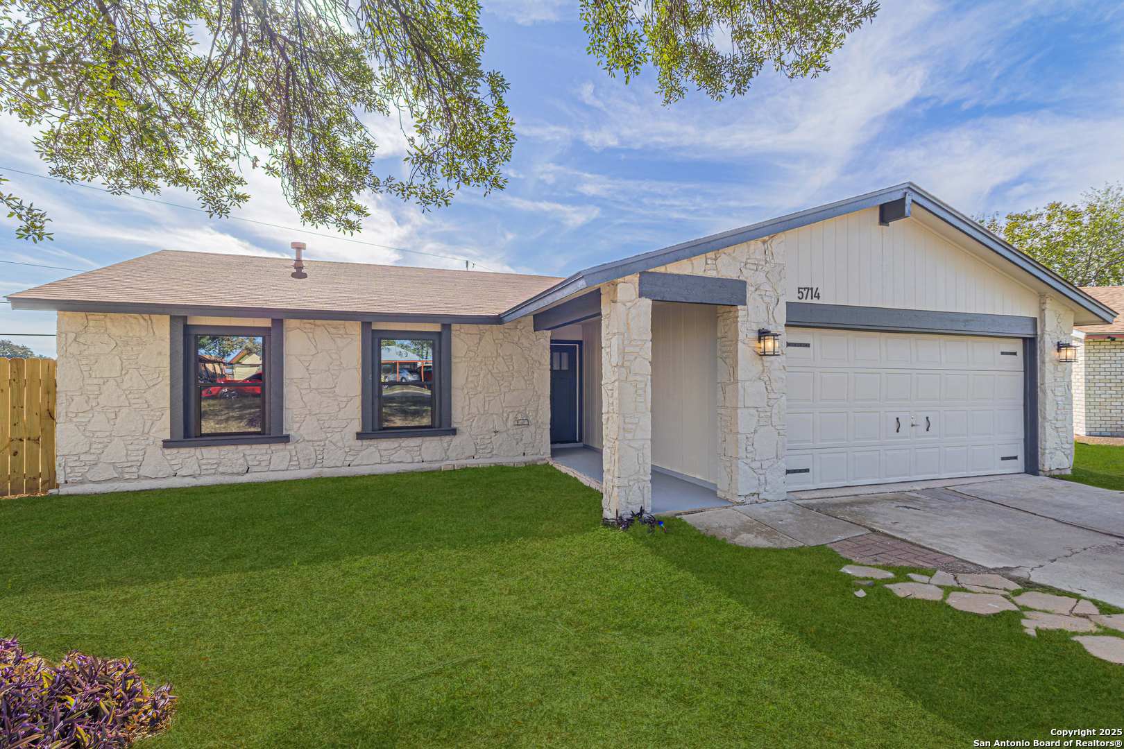 5714 Green Manor St, San Antonio TX 78223