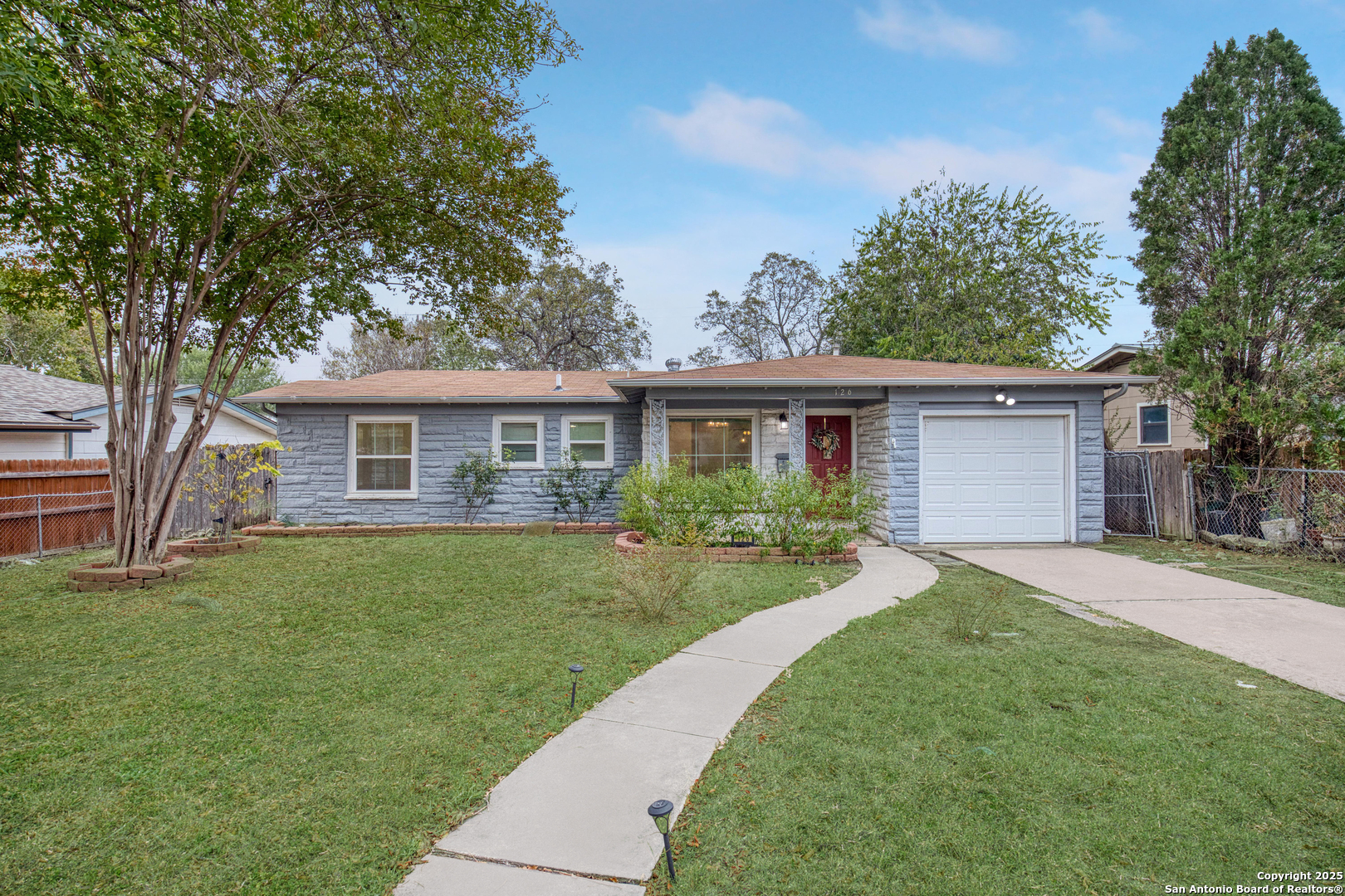126 Cresham Dr., San Antonio TX 78218