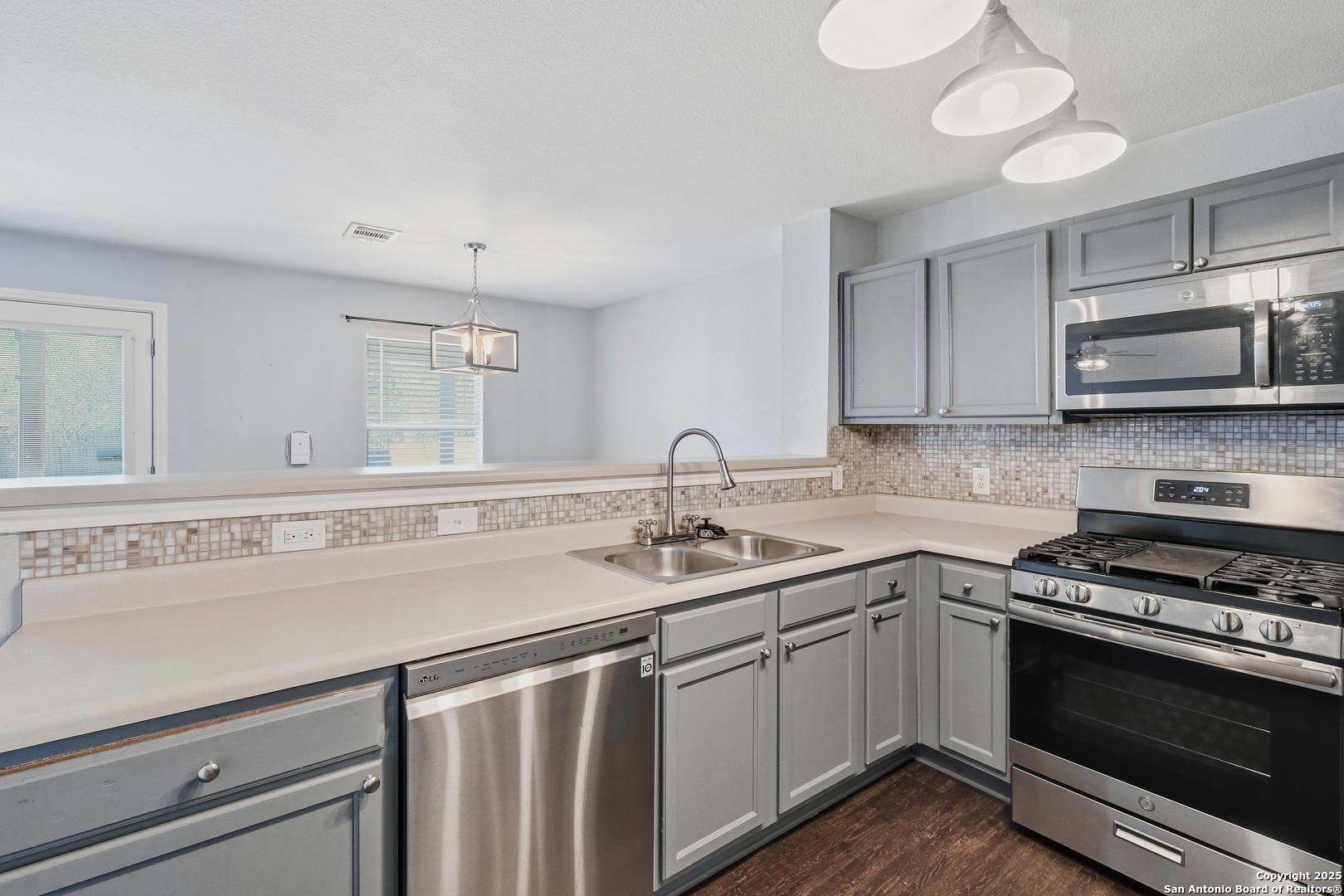 2915 Candleside, San Antonio TX 78244