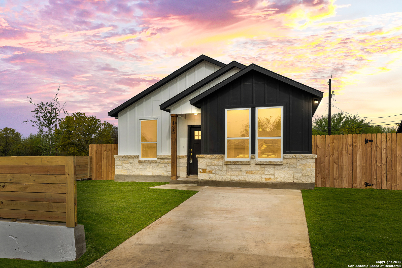 135 Sligo, San Antonio TX 78223