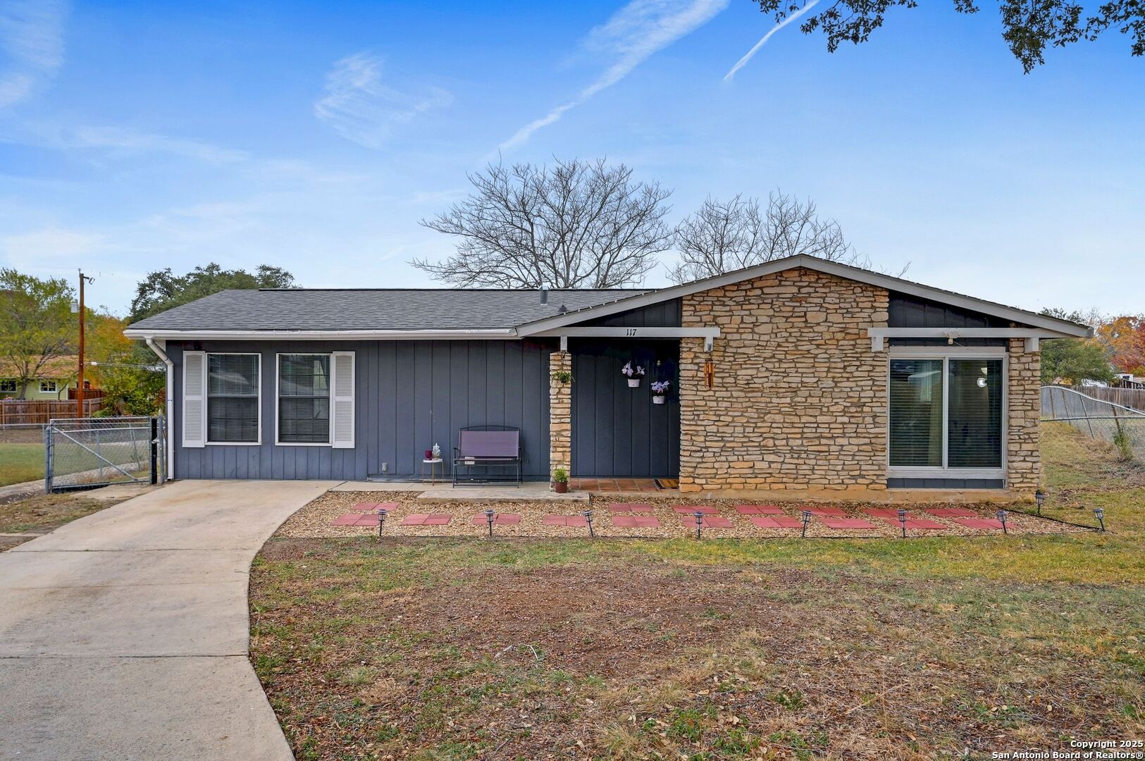 117 Lost Forest, Live Oak TX 78233