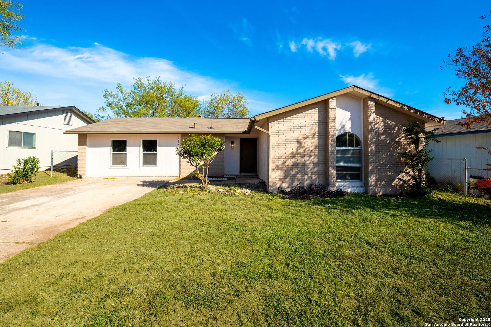 9010 Bowline St, San Antonio TX 78242