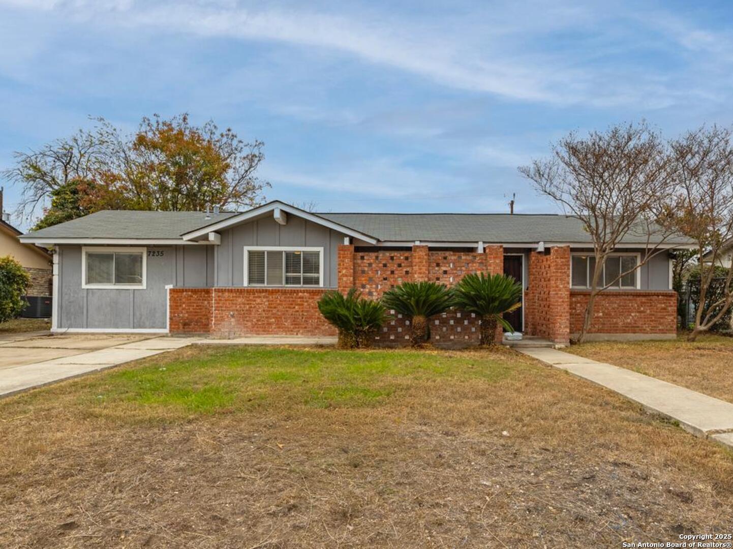 7235 Westlyn Dr, San Antonio TX 78227