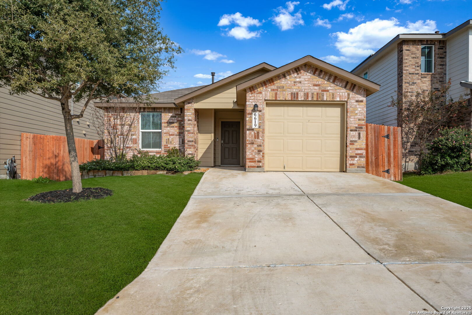 6619 Legato Curve, San Antonio TX 78252