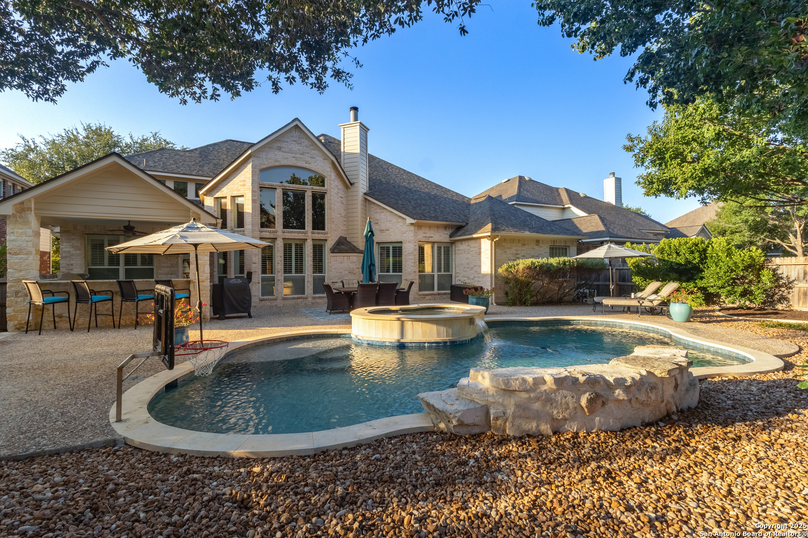 913 Desert Bluff, San Antonio TX 78258