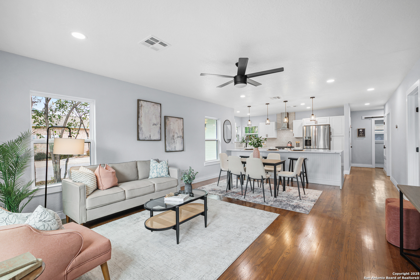 1555 W Lullwood, San Antonio TX 78201