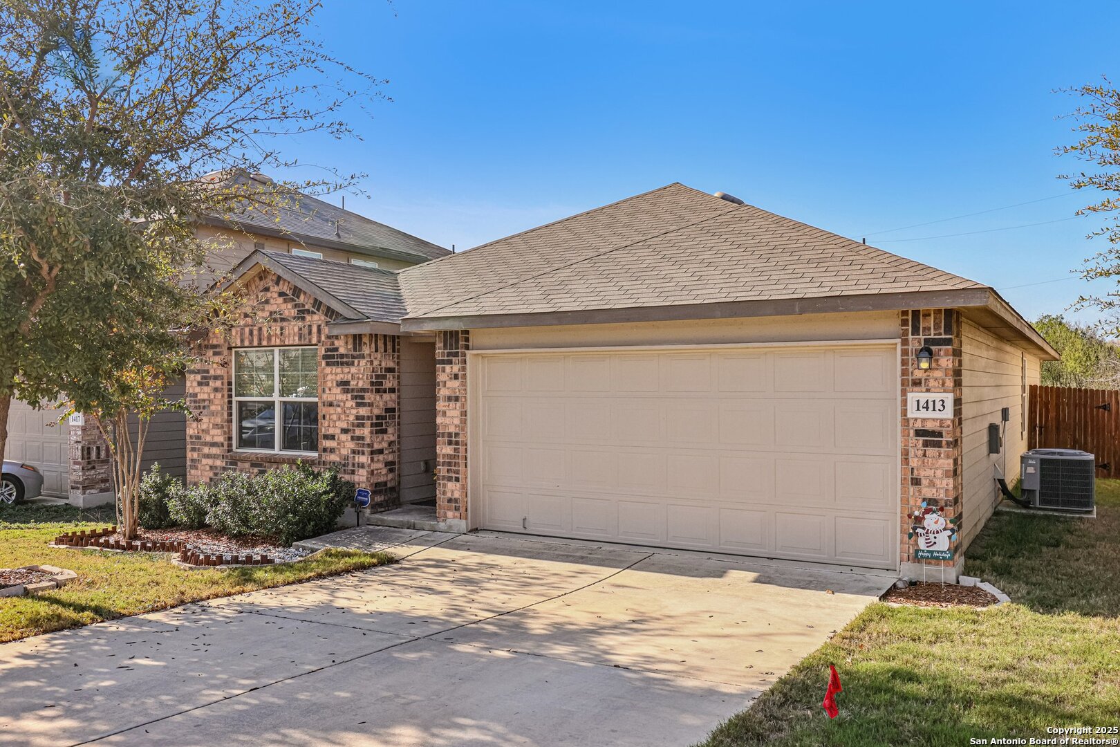 1413 Slate Cyn, San Antonio TX 78245