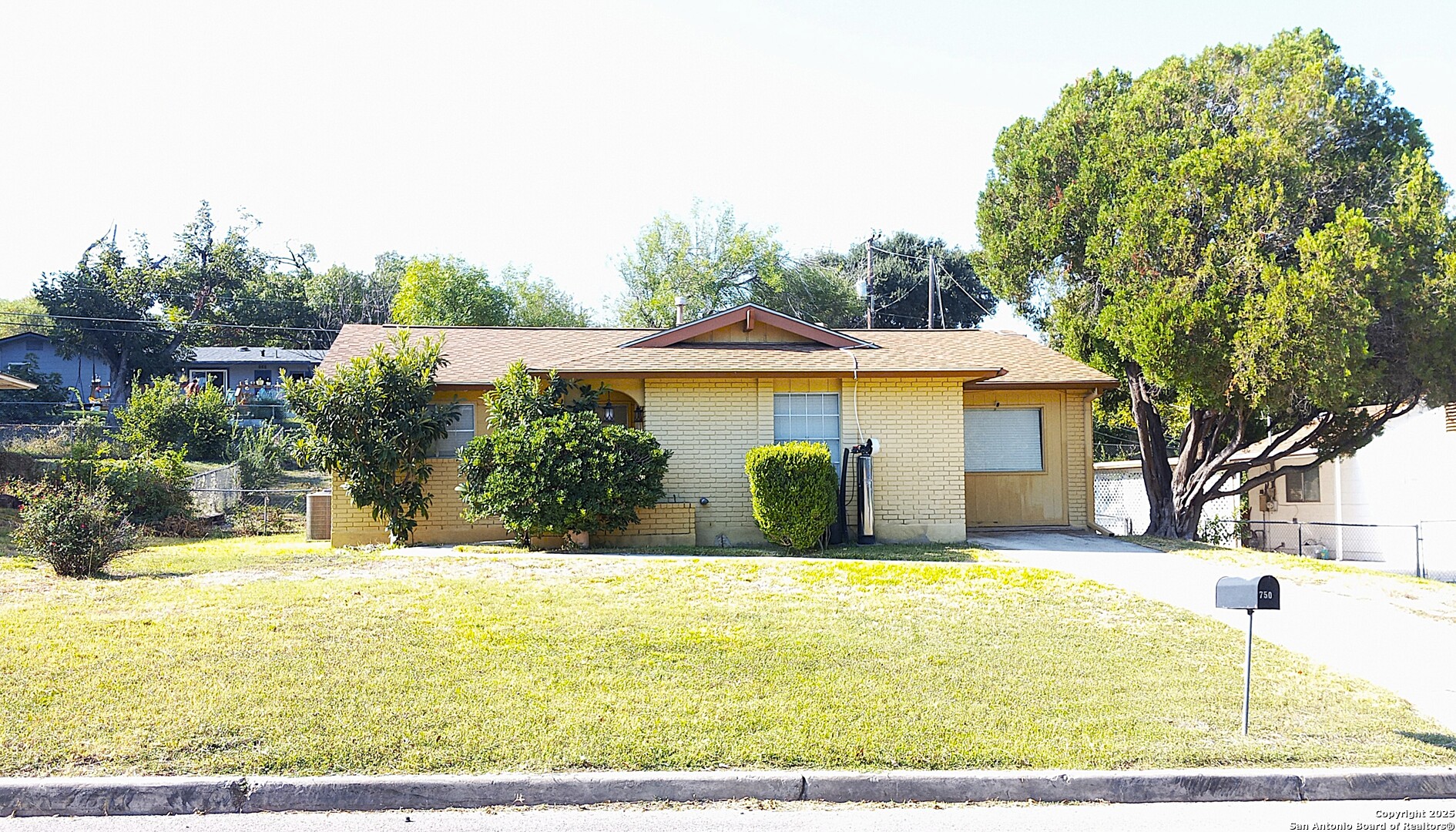 750 Clearview, San Antonio TX 78228