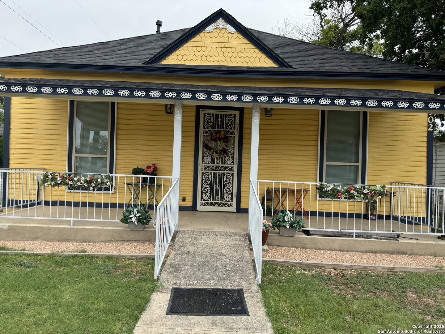 1902 Buena Vista, San Antonio TX 78207