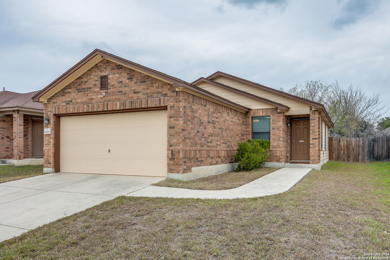 10227 Dixon Wood, San Antonio TX 78245