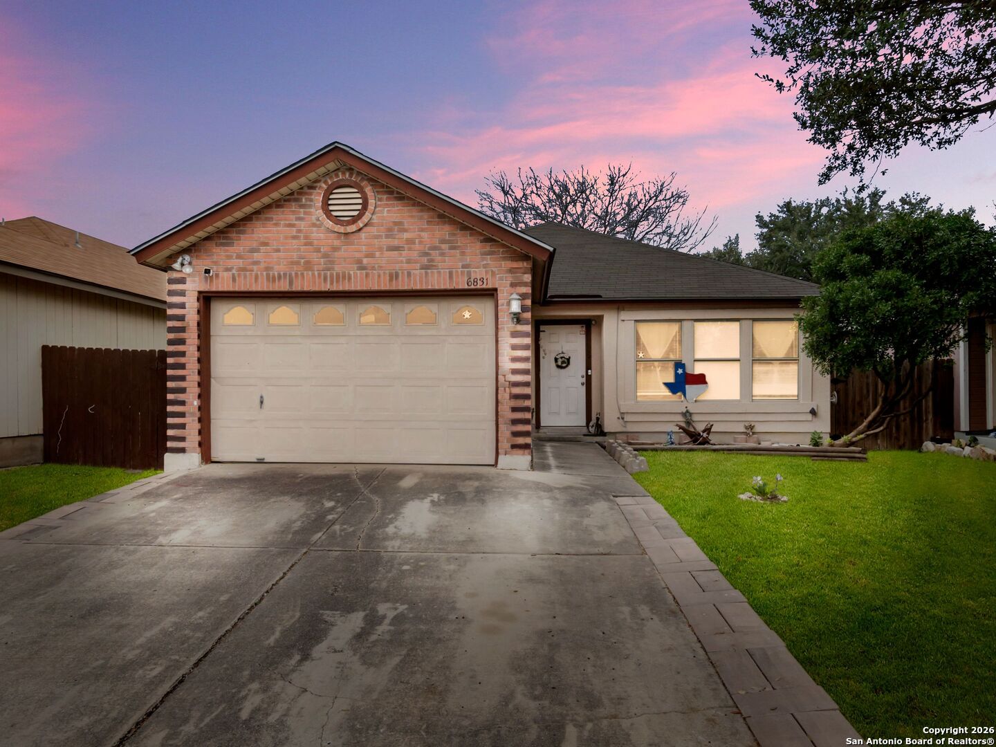 6831 Celes Meadow, Converse TX 78109