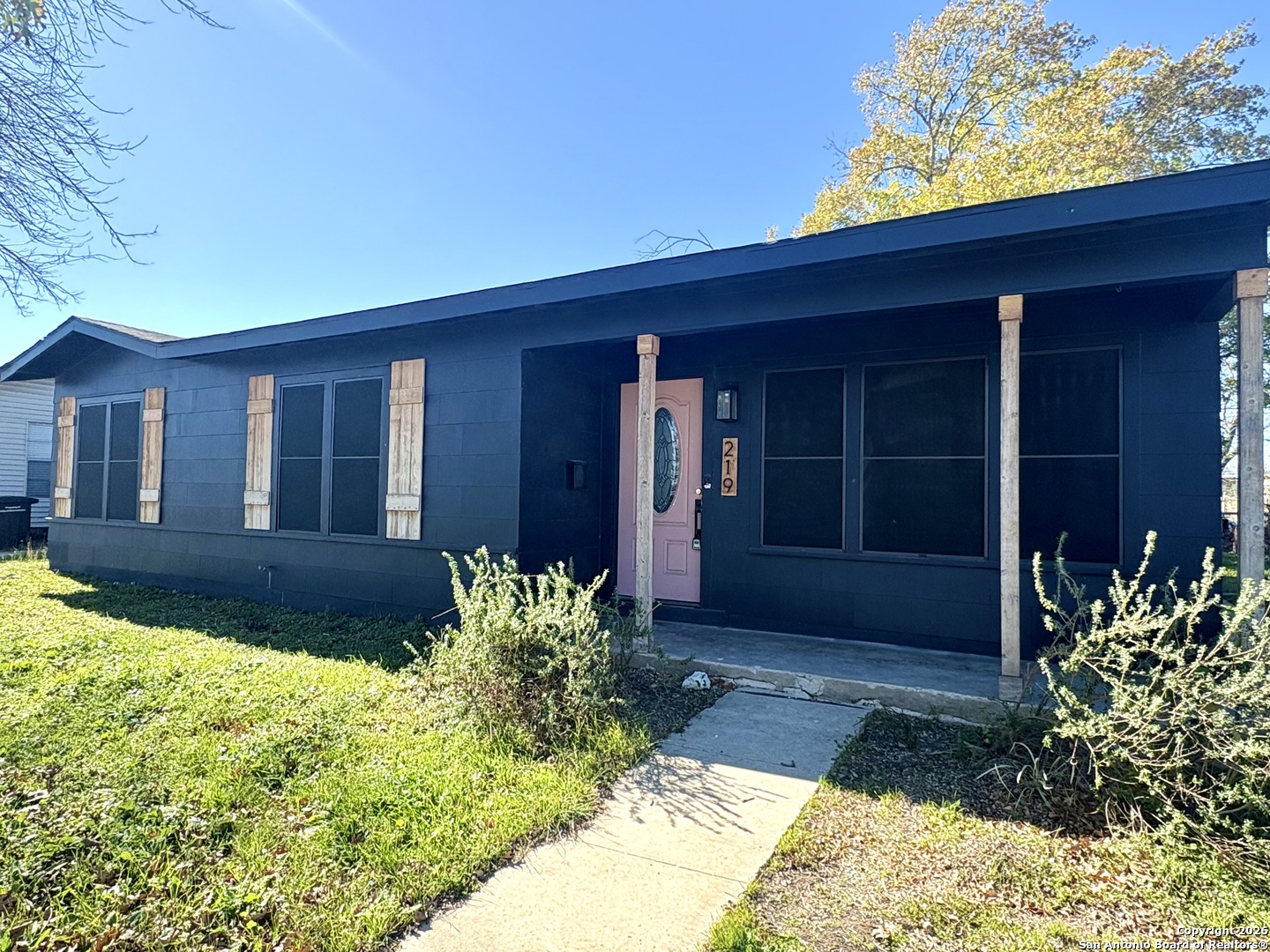 219 Bushick, San Antonio TX 78223