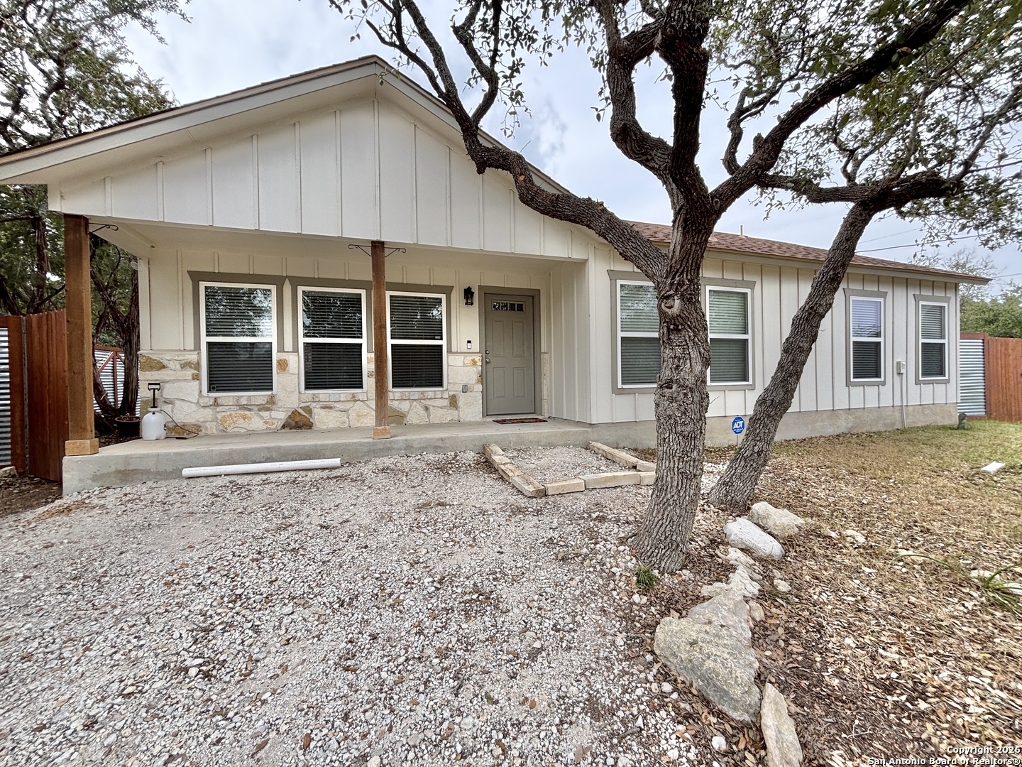 1376 Hedgestone, Canyon Lake TX 78133