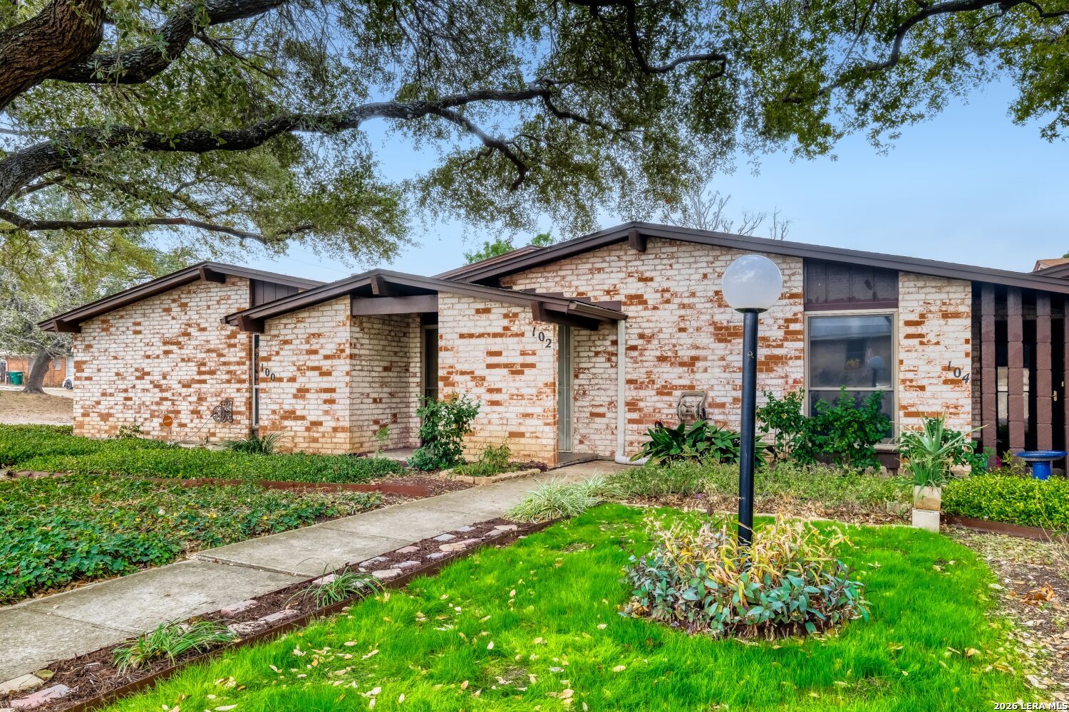 102 Sunnyland Dr, San Antonio TX 78228