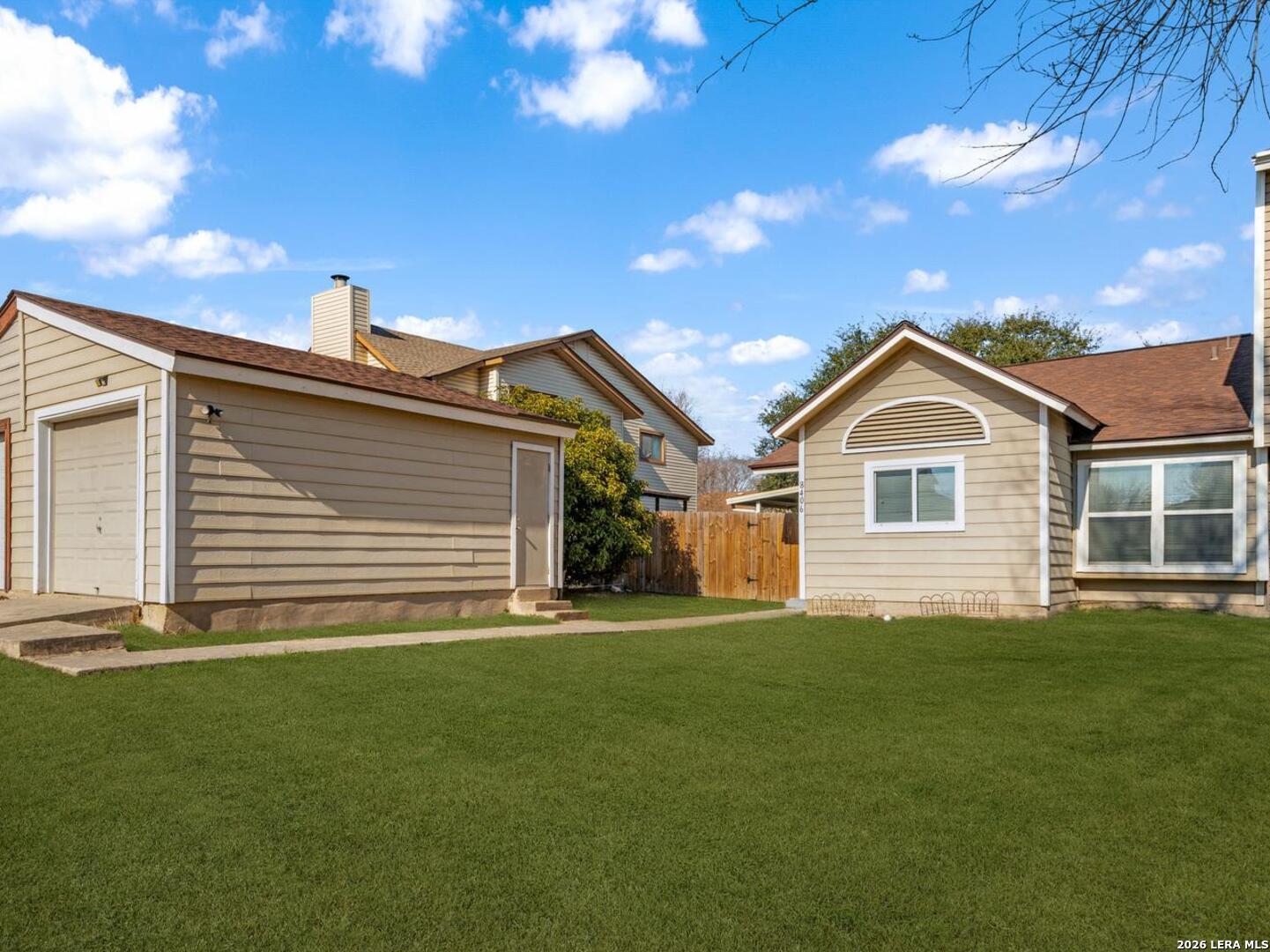 8406 Forest Ridge, San Antonio TX 78239