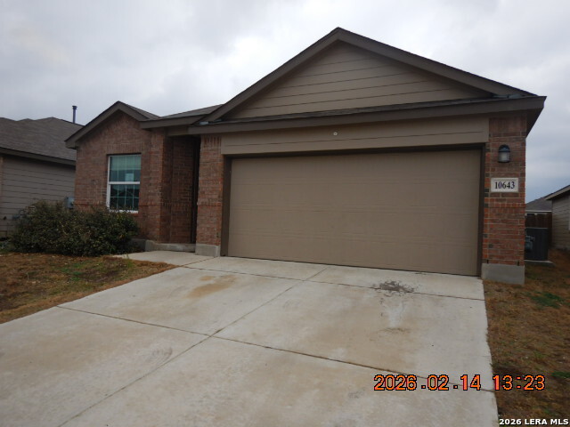 10643 Vinateros Dr, Converse TX 78109