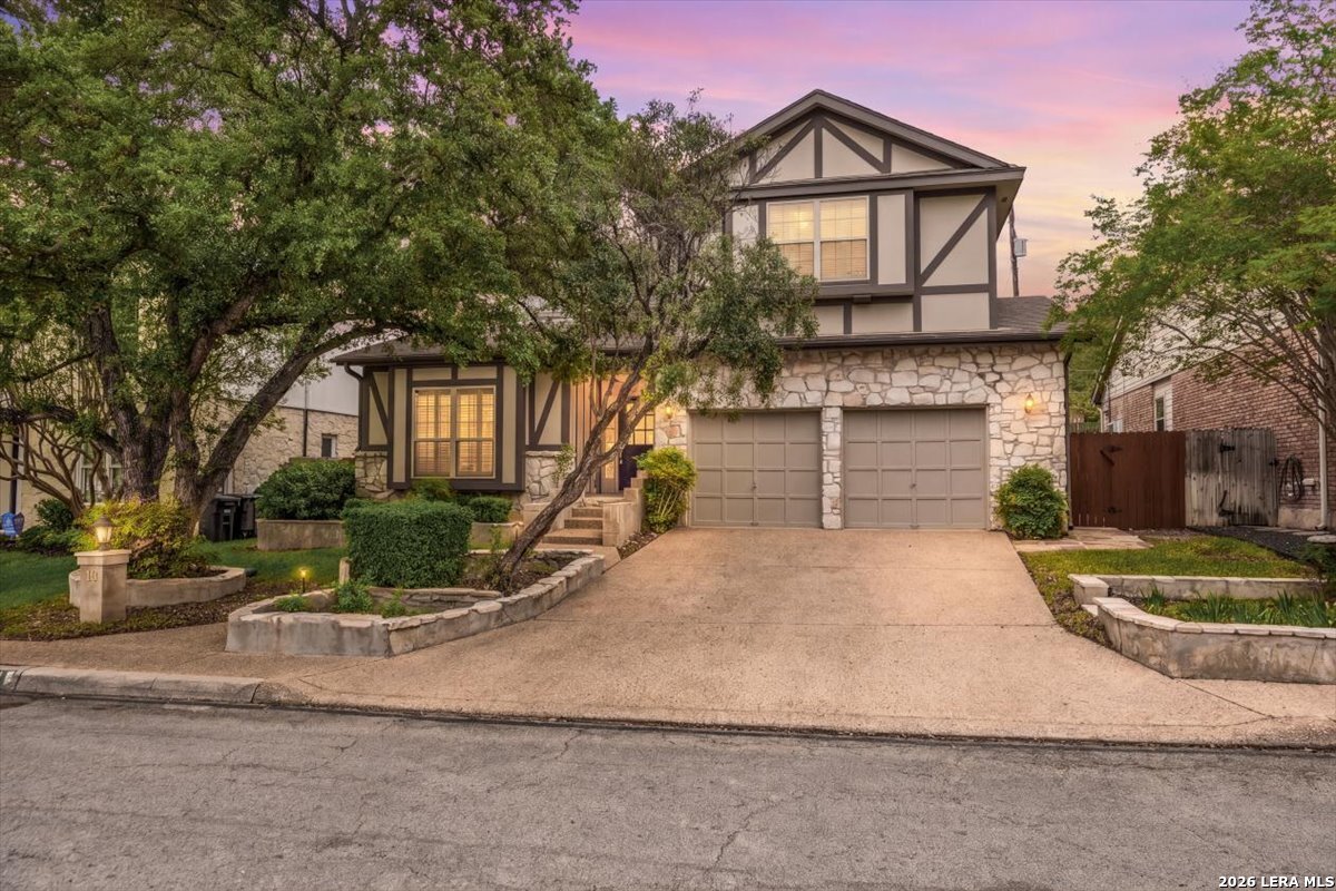 18 COURT CIR, San Antonio TX 78209