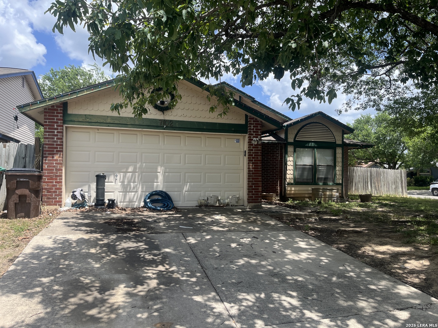 7102 Fallen Trail Dr, San Antonio TX 78244