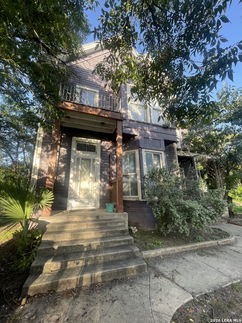 1820 N Olive, San Antonio TX 78208