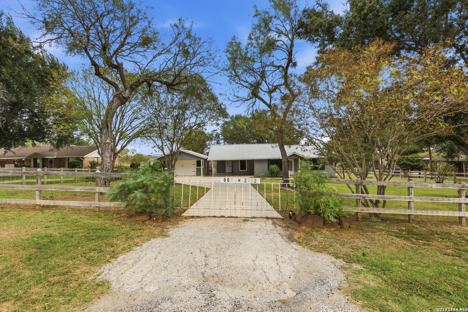 667 Fm 2772, La Vernia TX 78121