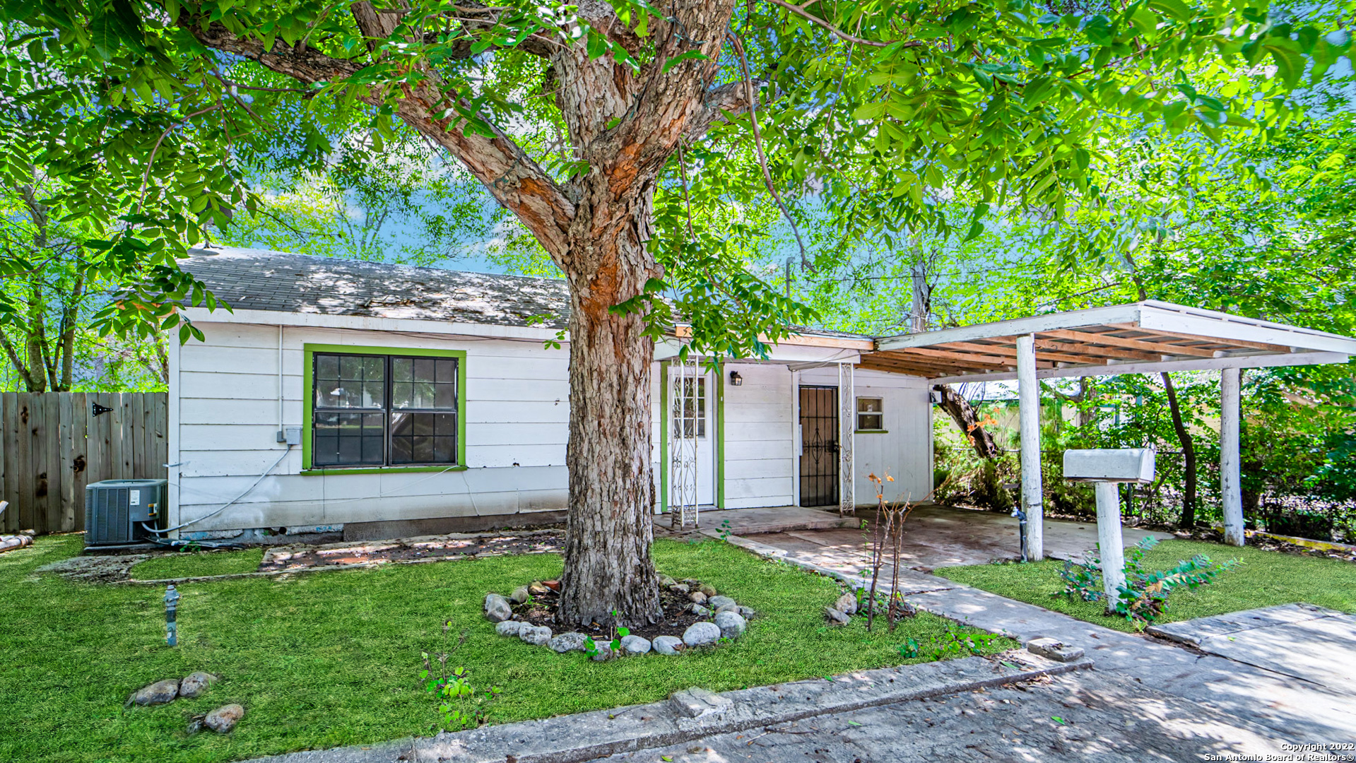 109 15TH ST, Hondo TX 78861